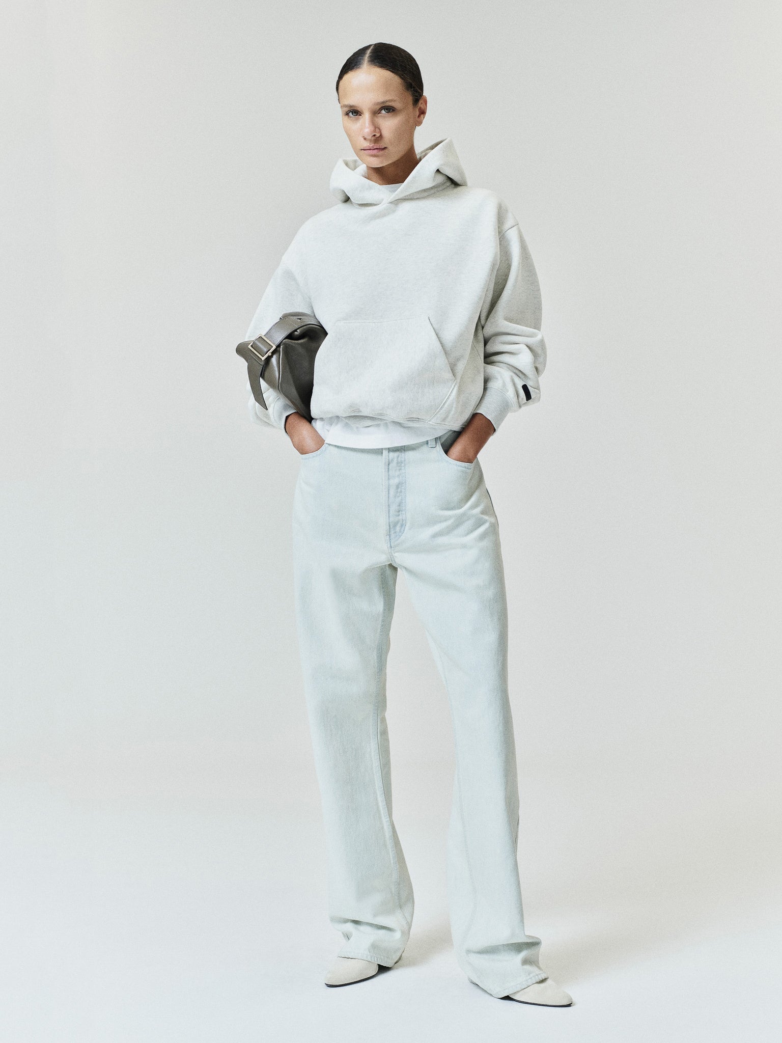 Womens Essentials FW26 Classic Hoodie